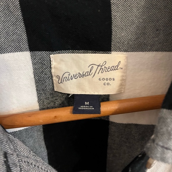 Universal Thread Flannel - Picture 3 of 3